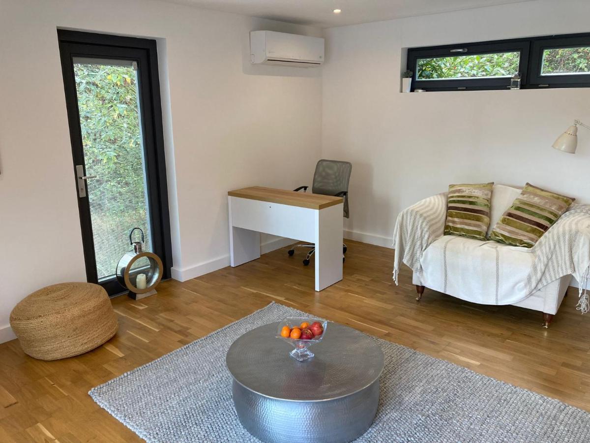 Independent Rural Detached Annexe With Free Private Parking Apartment Canterbury Bagian luar foto